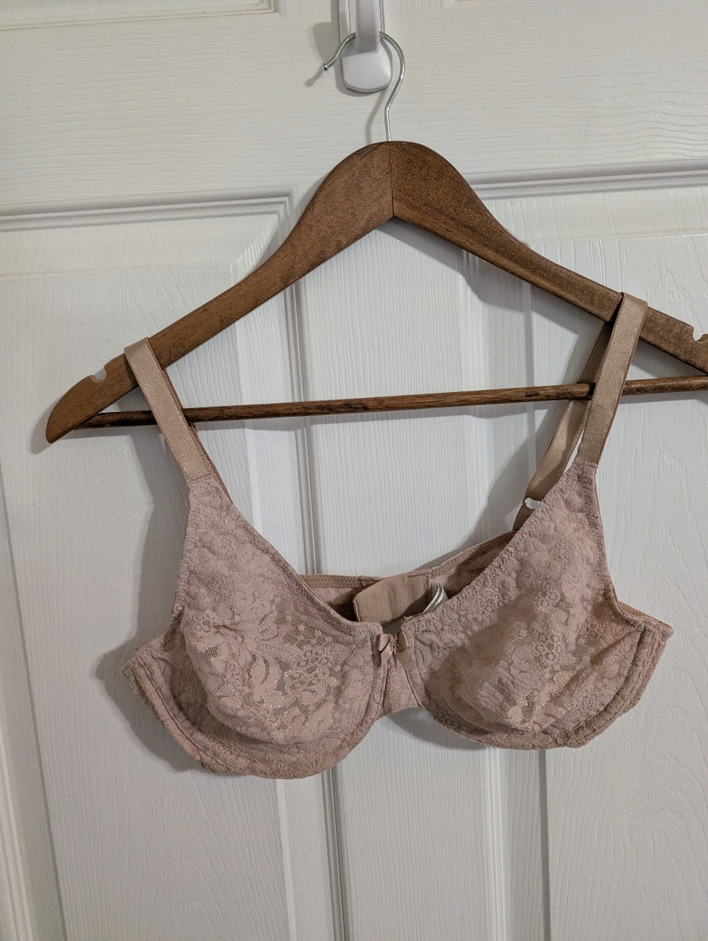 Wacoal Halo Lace Womens Bra Size 38C Underwire Beige Tan Full Coverage 65149